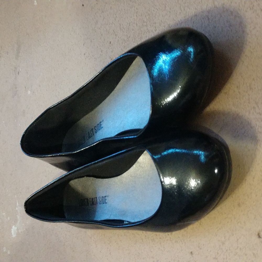 Kids dress shoes